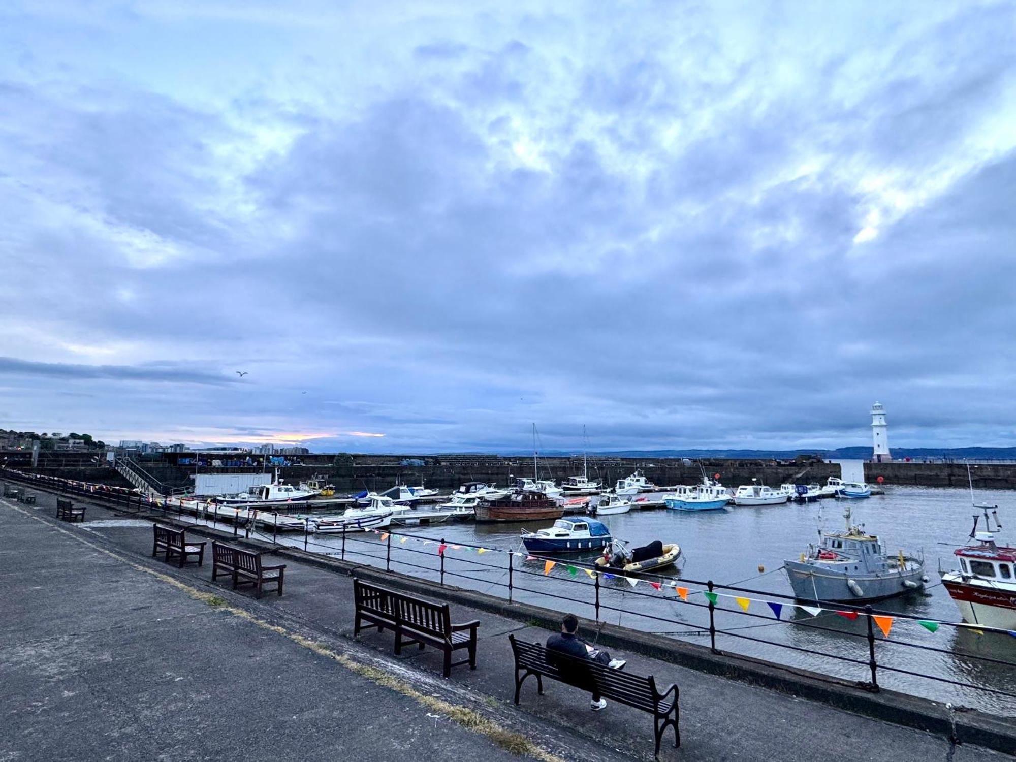 Ocean Park Apartments - Oceanfront And Sea View - Free Parking And Fast Wifi Edinburgh Exterior foto